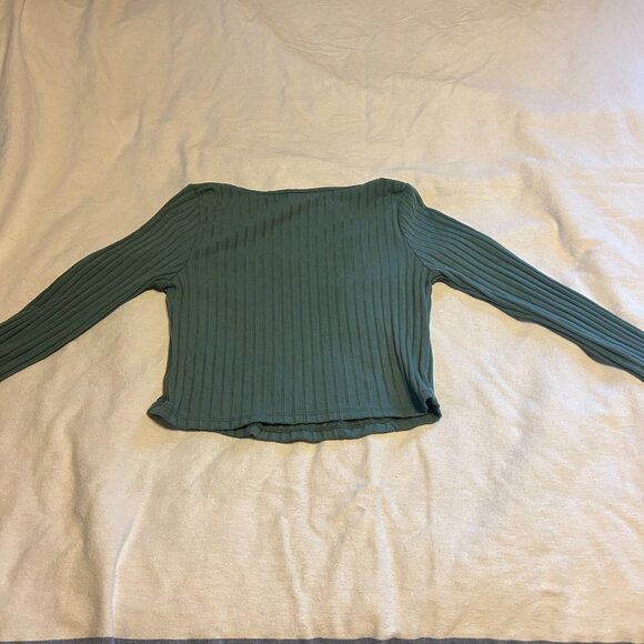 Hunter green mock turtleneck long sleeved sweater - Picture 2 of 3